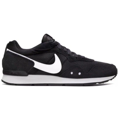 Boty Nike Venture Runner M Velikost: 40,5 EUR